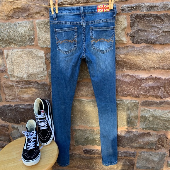 ✨MACHINE LOW RISE DISTRESSED SKINNY JEAN 0/25 - Picture 2 of 8